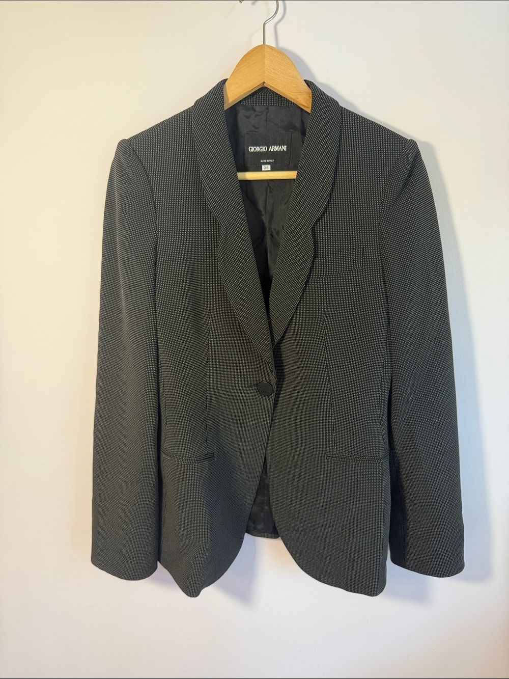 Giorgio Armani Men’s Dark Charcoal Textured Single-Button Blazer